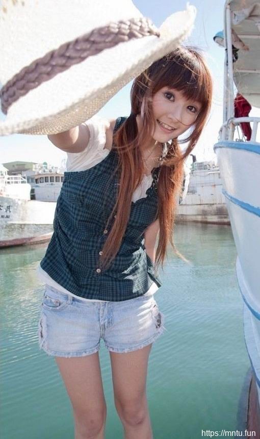 户外美女清纯写真生活照图片