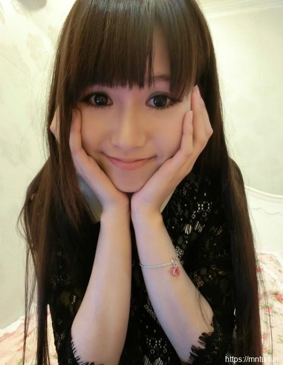 学生妹清纯诱人可爱生活照图片