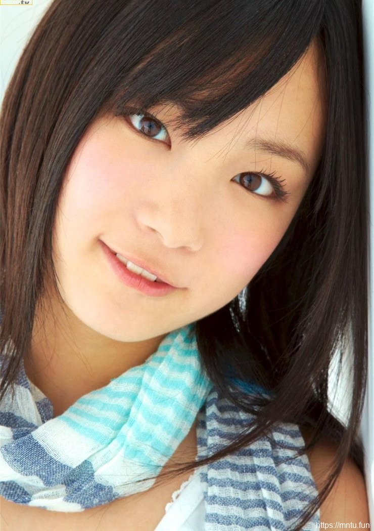 日系童颜清纯美女白嫩可爱诱惑写真