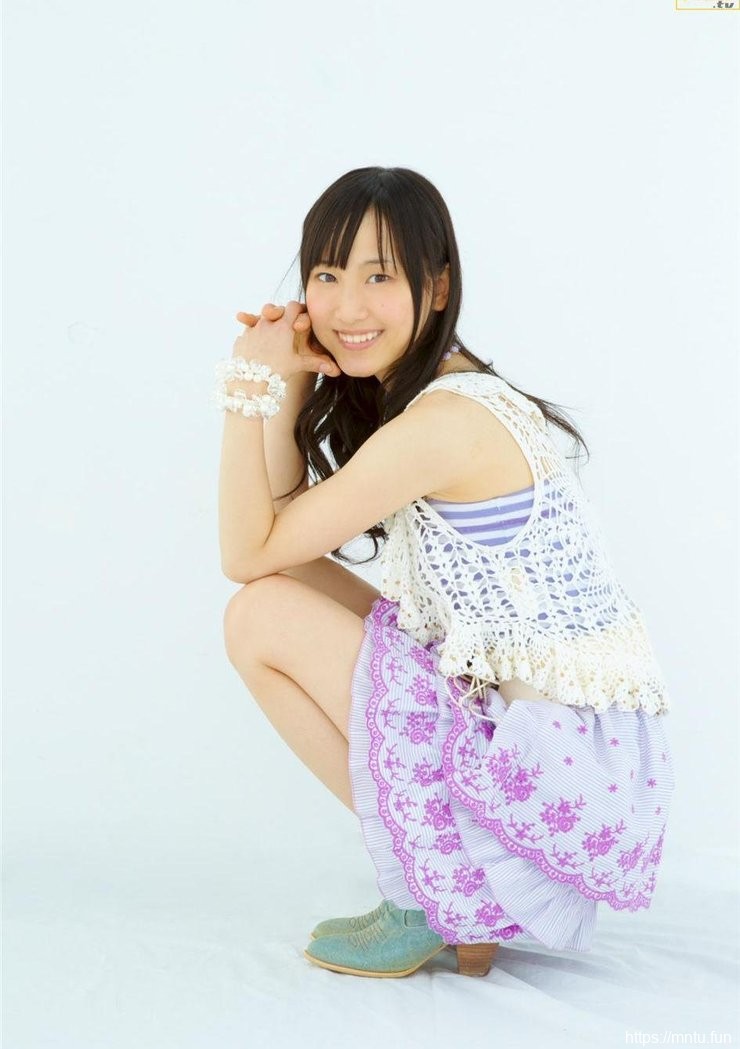 日系童颜清纯美女白嫩可爱诱惑写真