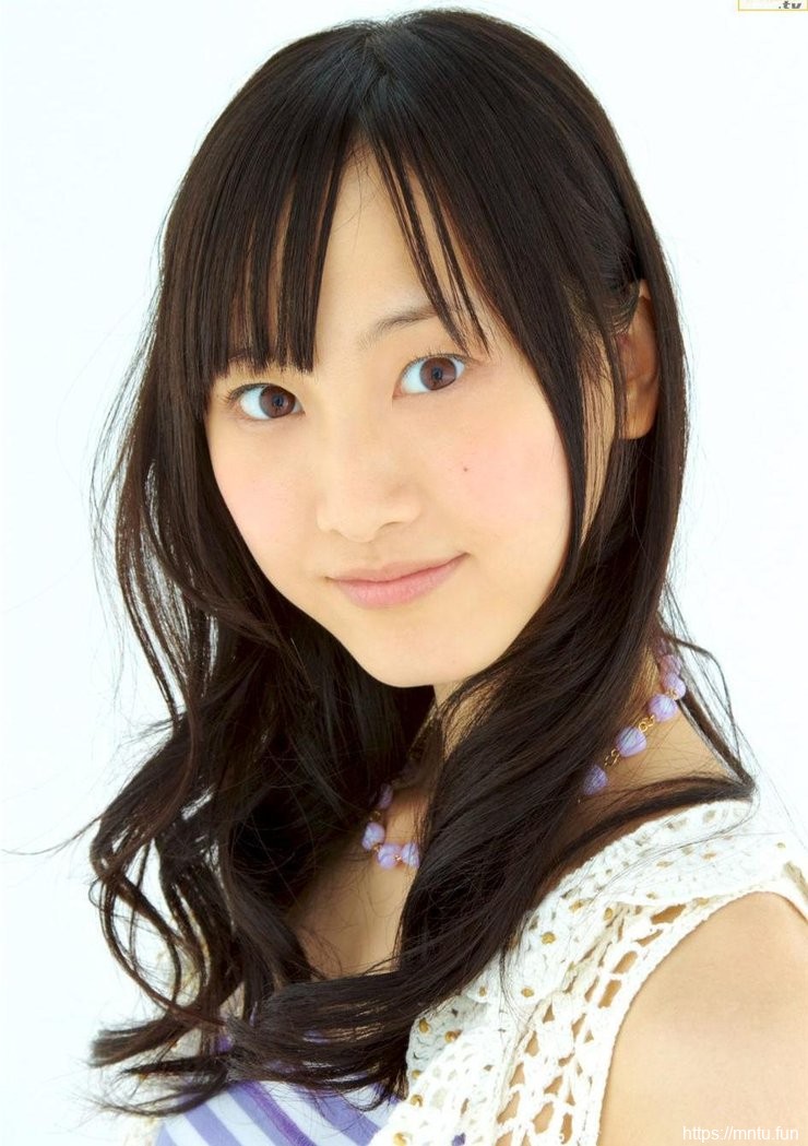 日系童颜清纯美女白嫩可爱诱惑写真