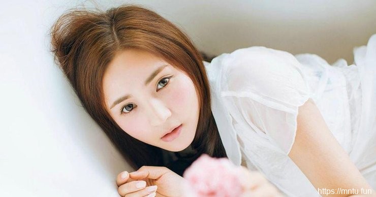 养眼清纯妹子唯美文艺范个人写真