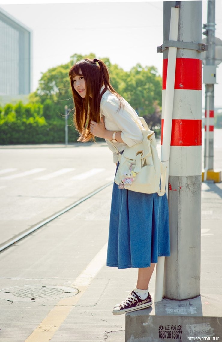 街拍清纯萝莉花季迷人写真生活照