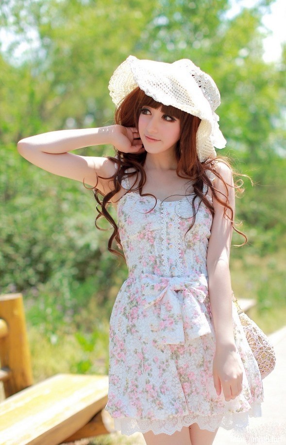 混血美女芭比粉嫩蛋糕裙清纯可爱