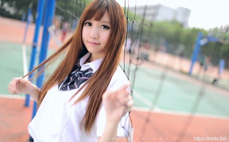 长发美女校花学生制服清纯可人