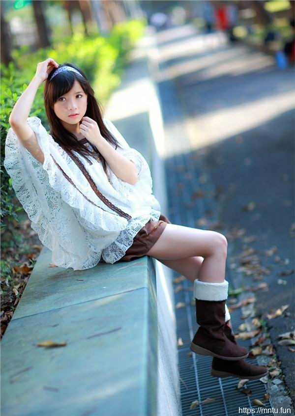 氧气美女清纯写真养眼街拍照