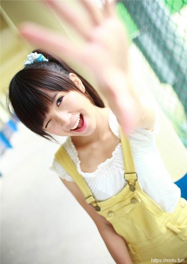 氧气美女清纯写真养眼街拍照