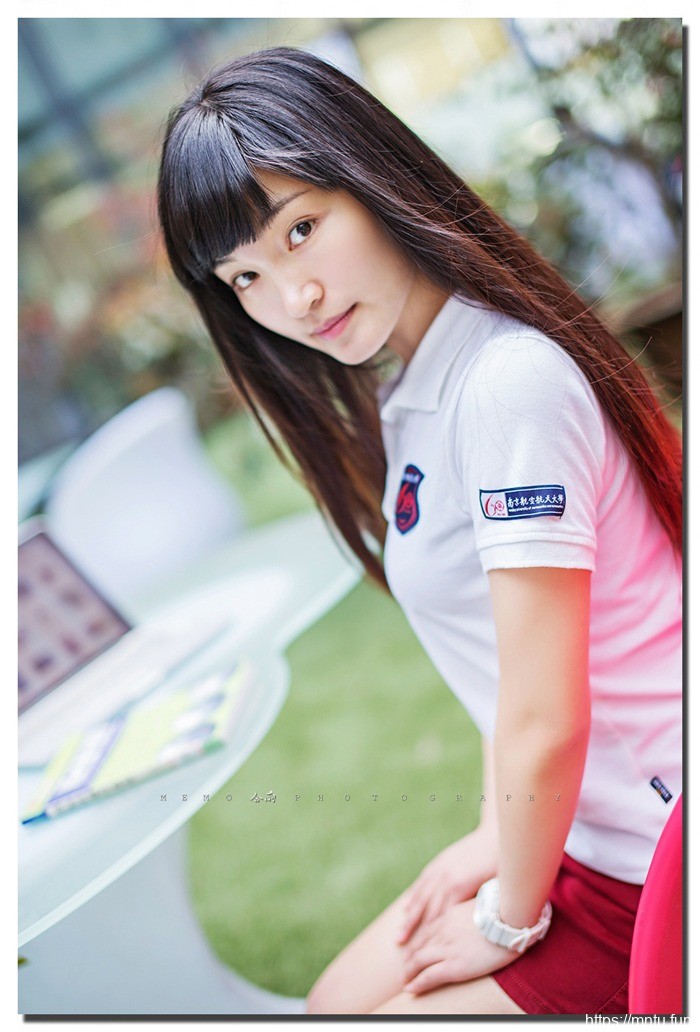 台大校花清纯美女动人看看仿佛自己也回到了十八