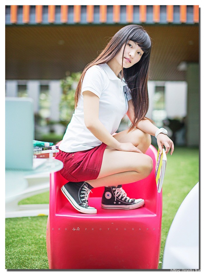 台大校花清纯美女动人看看仿佛自己也回到了十八