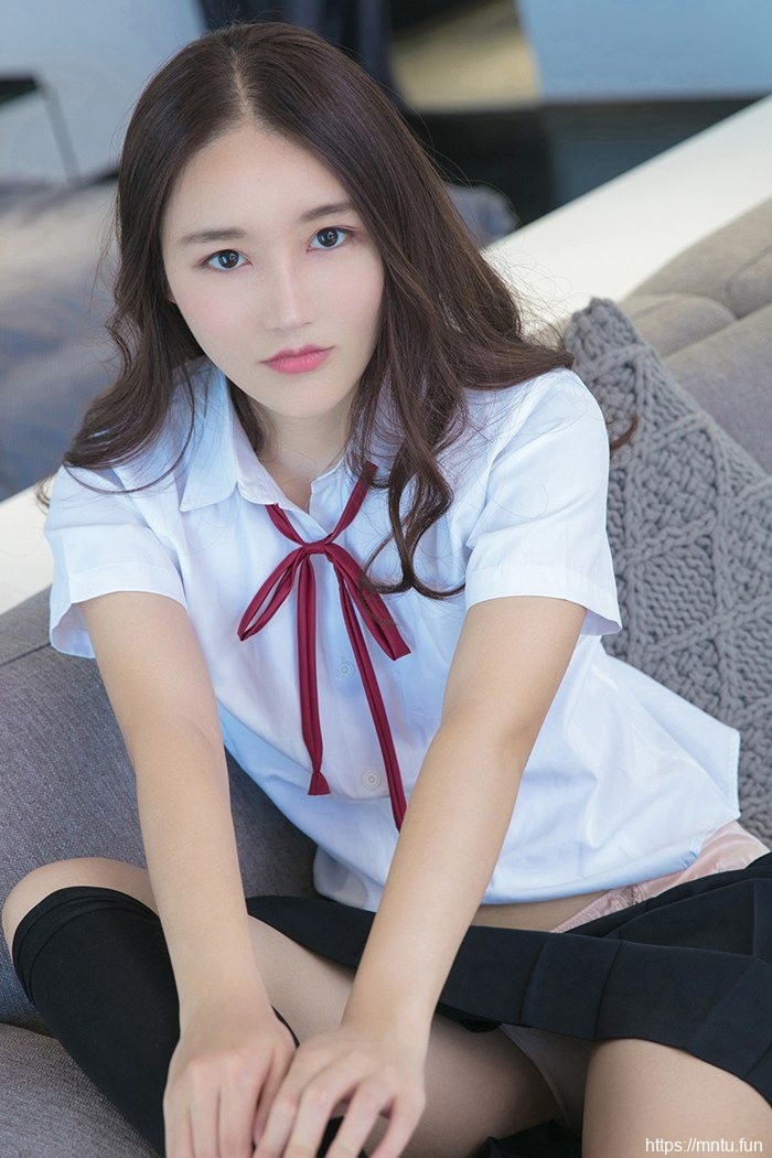 少女的青春异动清纯妹子魏扭扭学生制服妙不可言