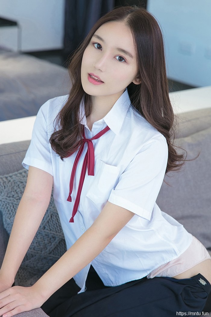 少女的青春异动清纯妹子魏扭扭学生制服妙不可言