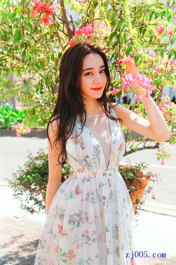 迪丽热巴人体艺术展示大全图片