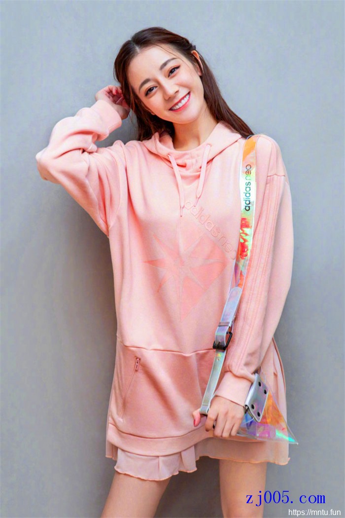 迪丽热巴人体艺术展示大全图片