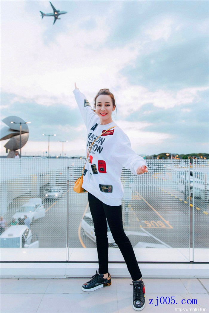 迪丽热巴人体艺术展示大全图片