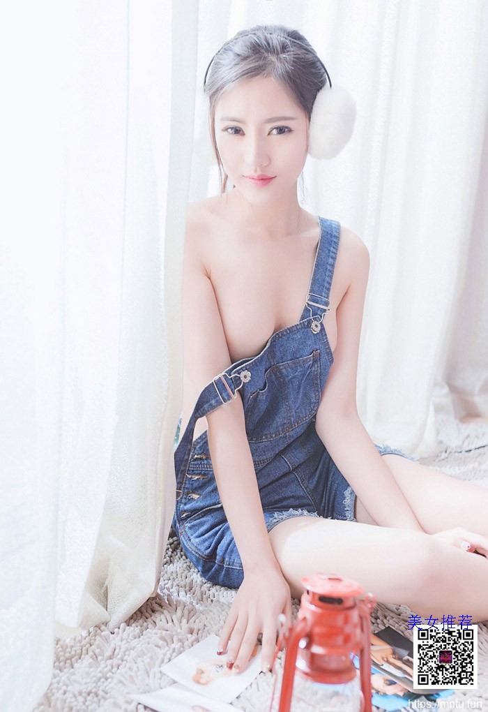 青春校花李昔雨人体艺术展现个人风采