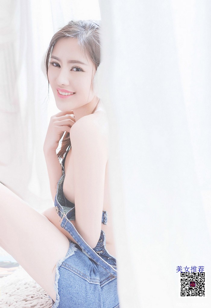 青春校花李昔雨人体艺术展现个人风采