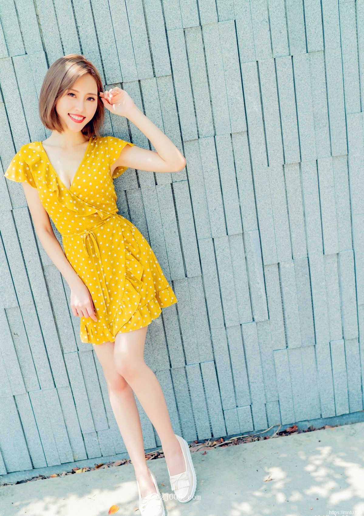 短发美女精品图片夏天时光连衣裙可爱小清新写真