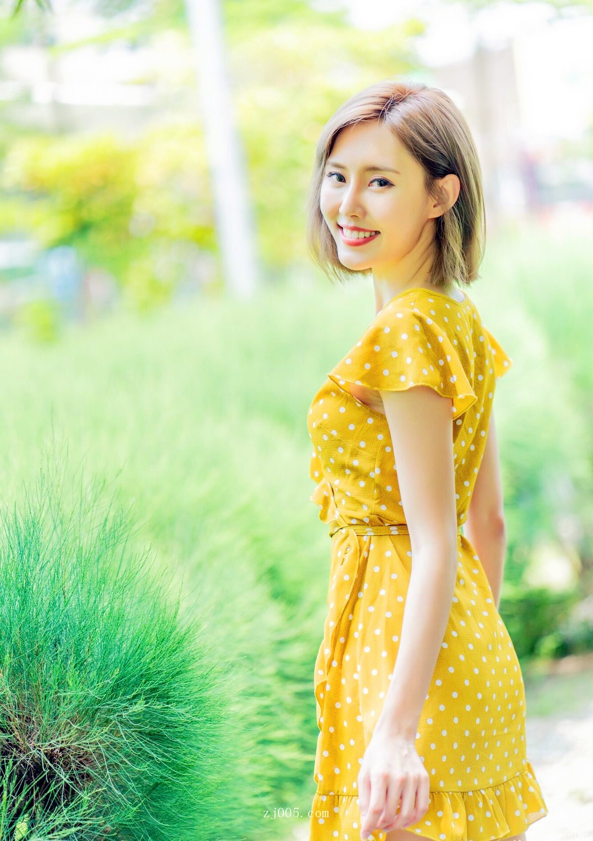 短发美女精品图片夏天时光连衣裙可爱小清新写真