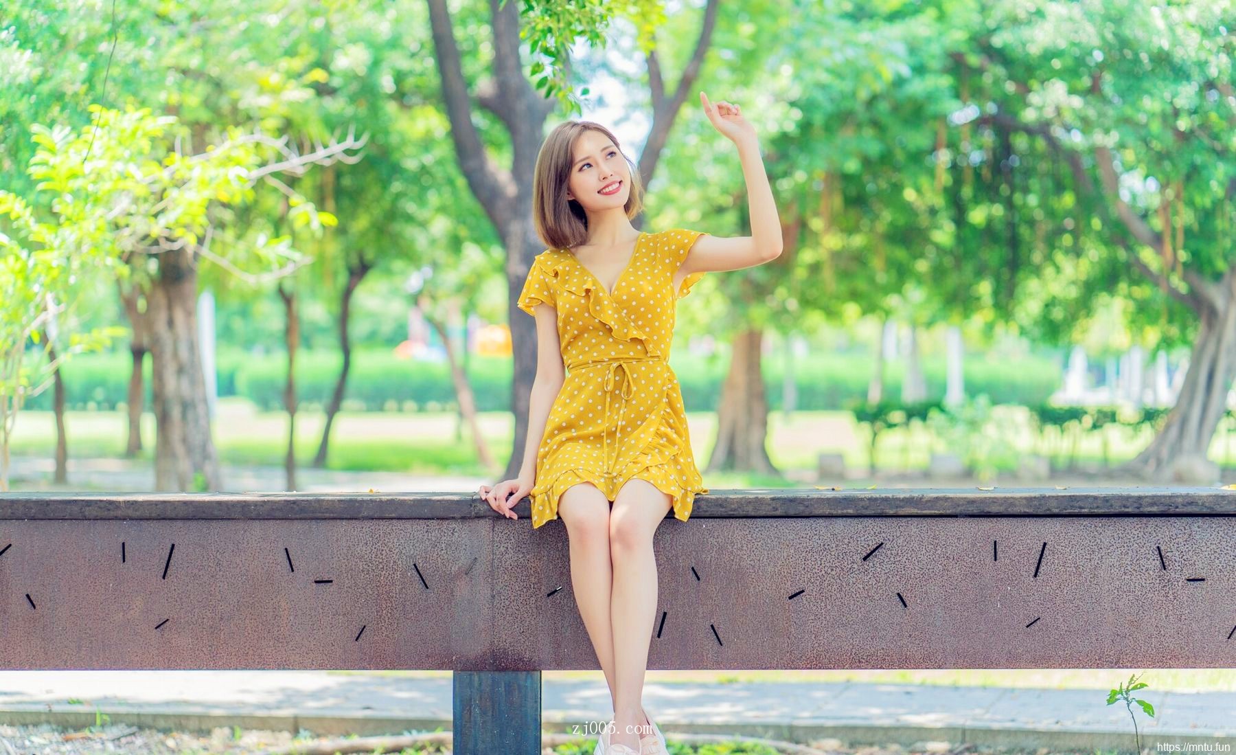 短发美女精品图片夏天时光连衣裙可爱小清新写真