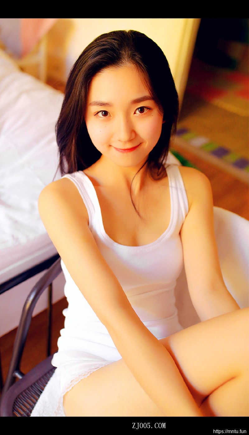 清纯美女大学生性感制服诱惑妹子图片合集