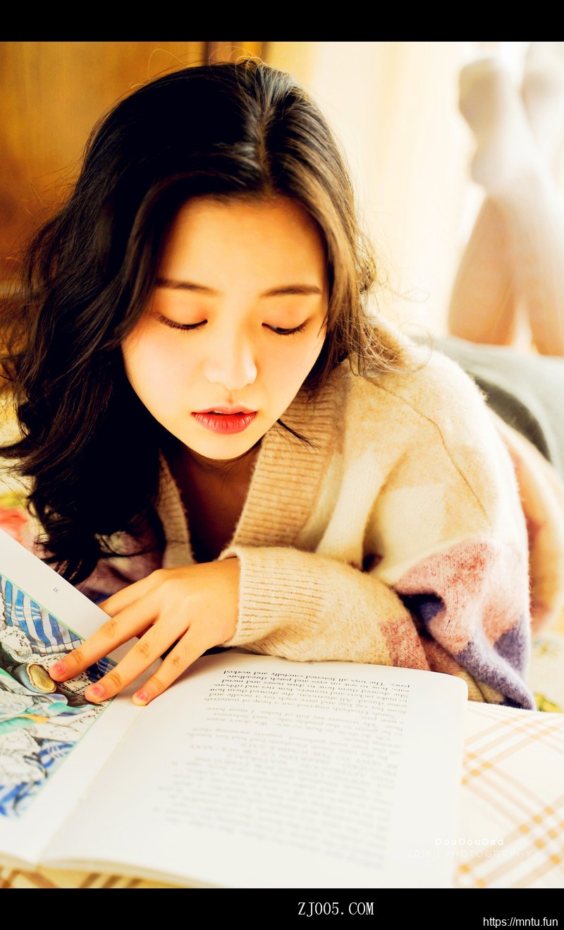 清纯美女大学生性感制服诱惑妹子图片合集