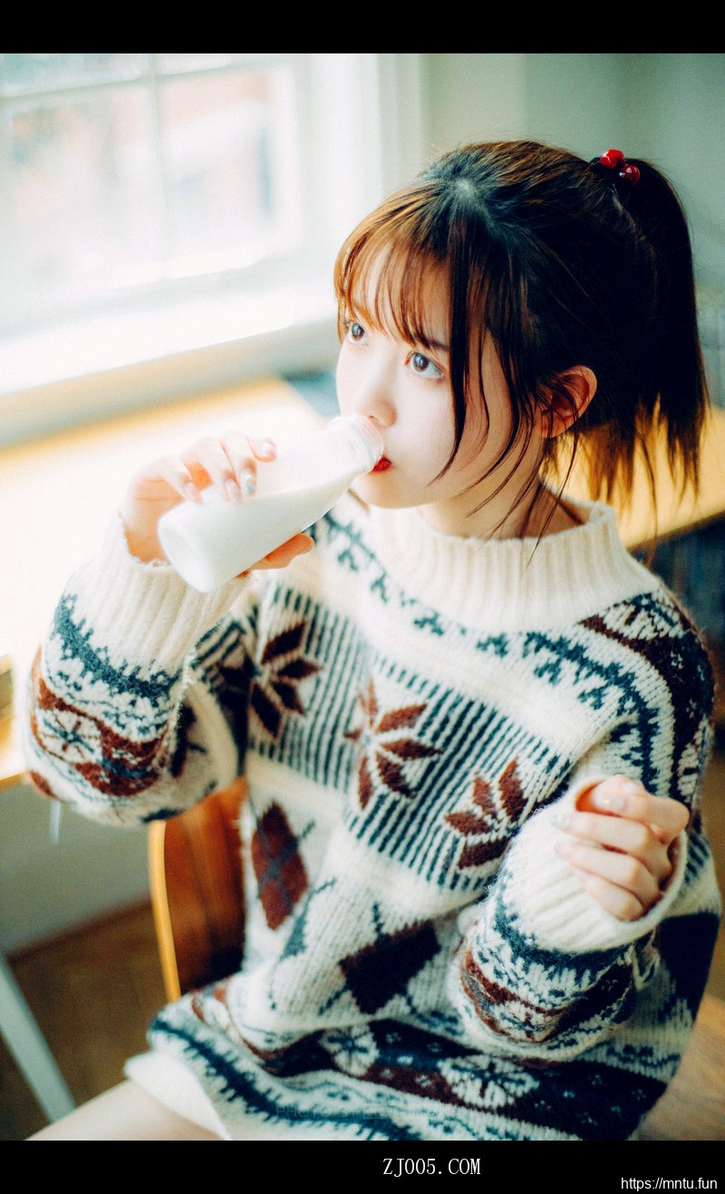 清纯美女大学生性感制服诱惑妹子图片合集