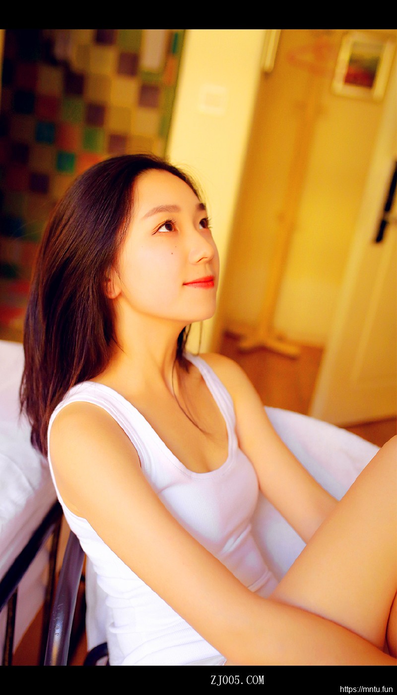 清纯美女大学生性感制服诱惑妹子图片合集