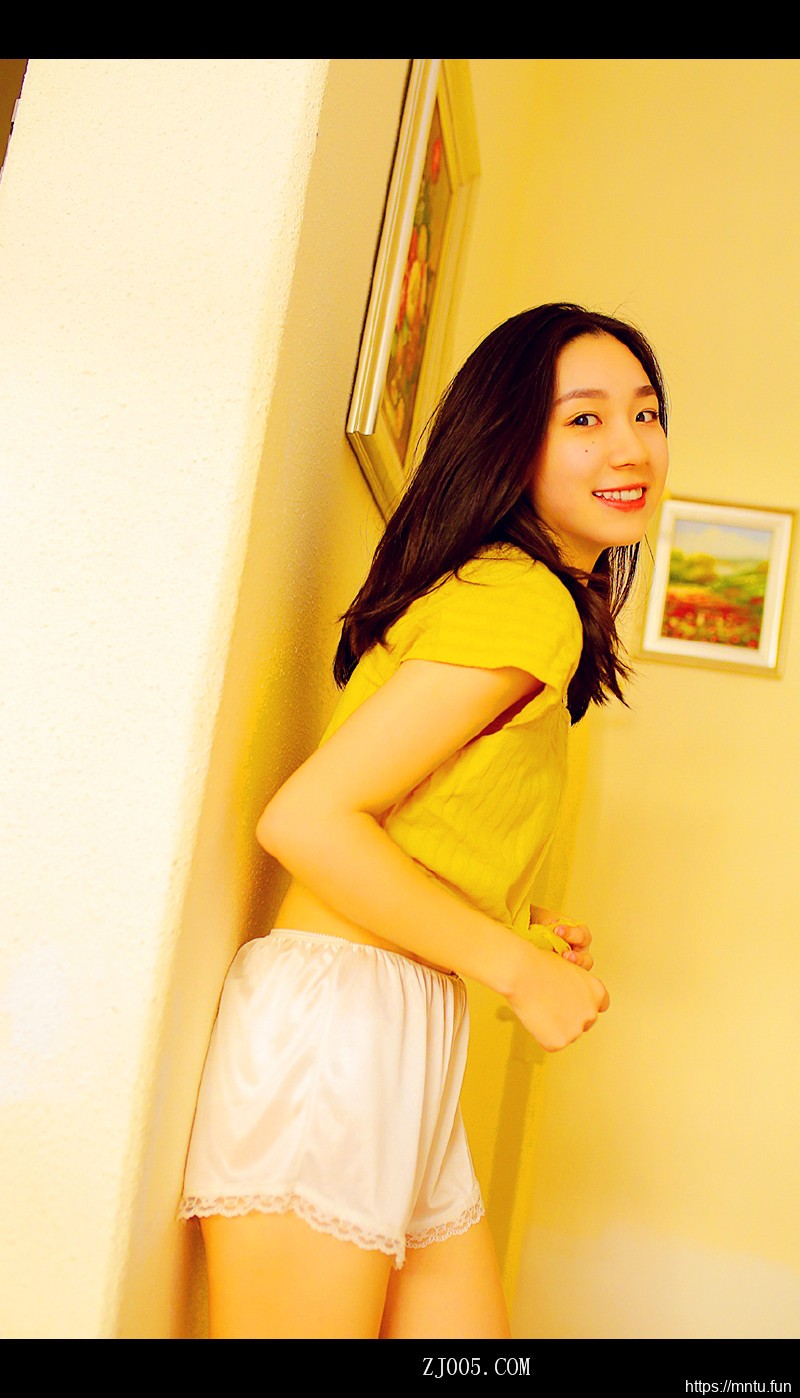 清纯美女大学生性感制服诱惑妹子图片合集