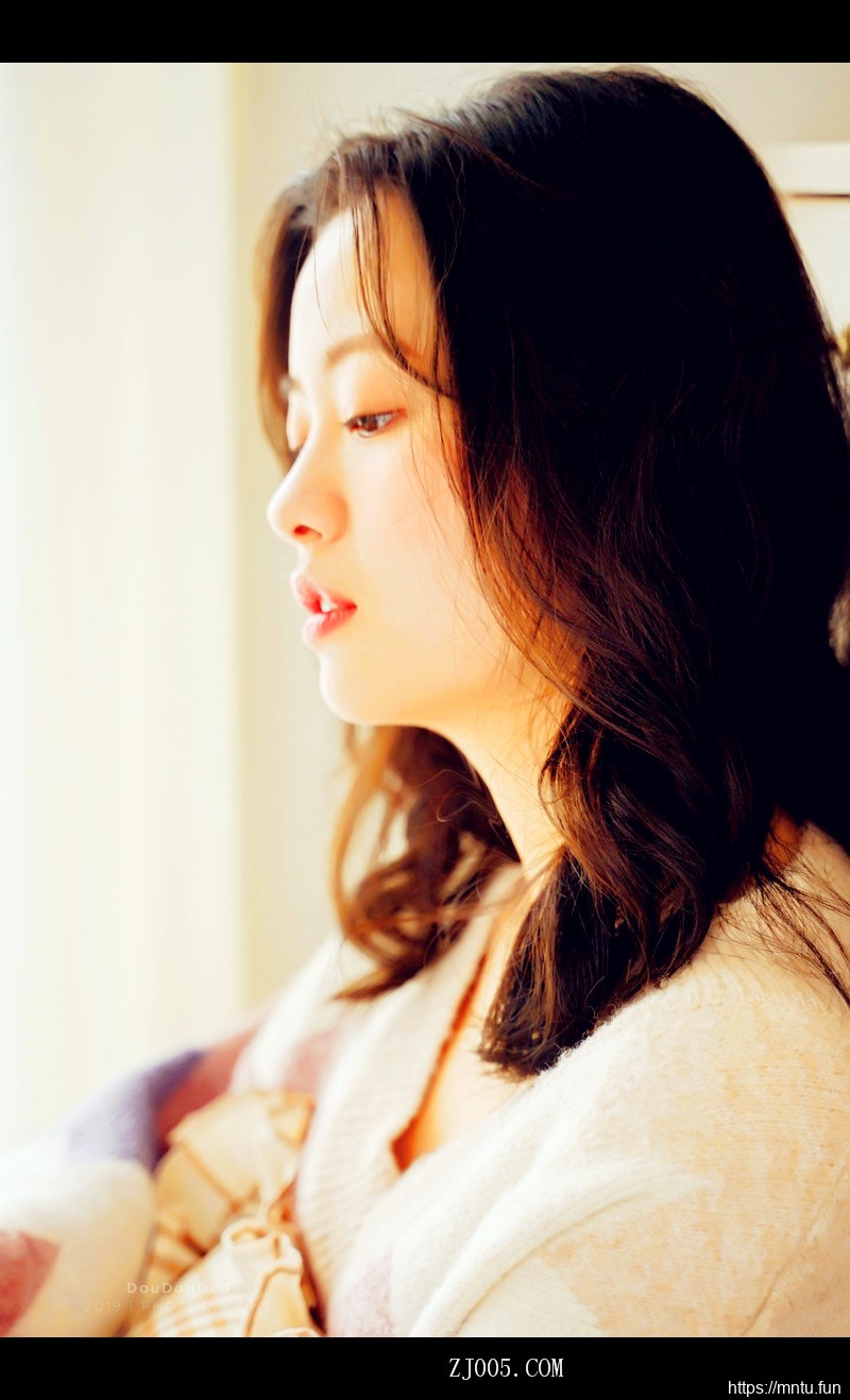 清纯美女大学生性感制服诱惑妹子图片合集