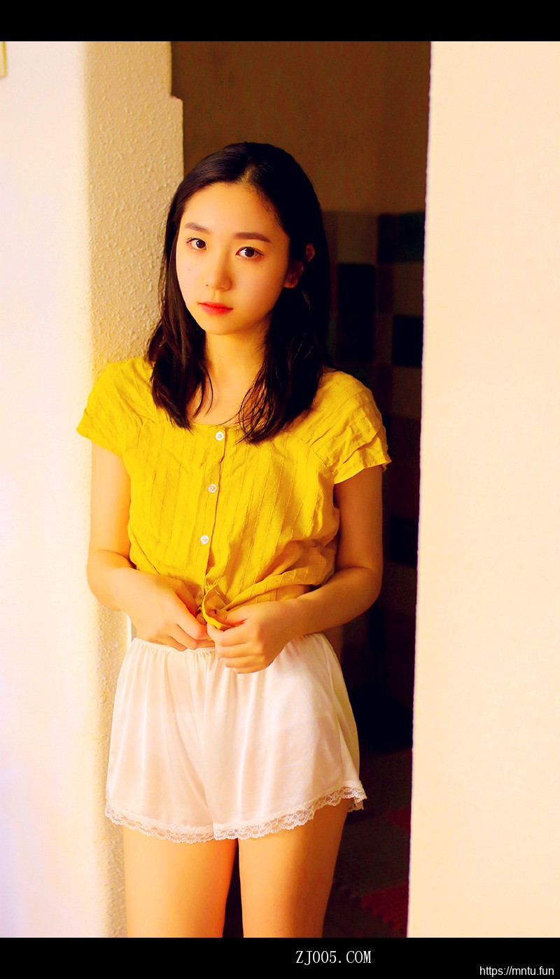 清纯美女大学生性感制服诱惑妹子图片合集