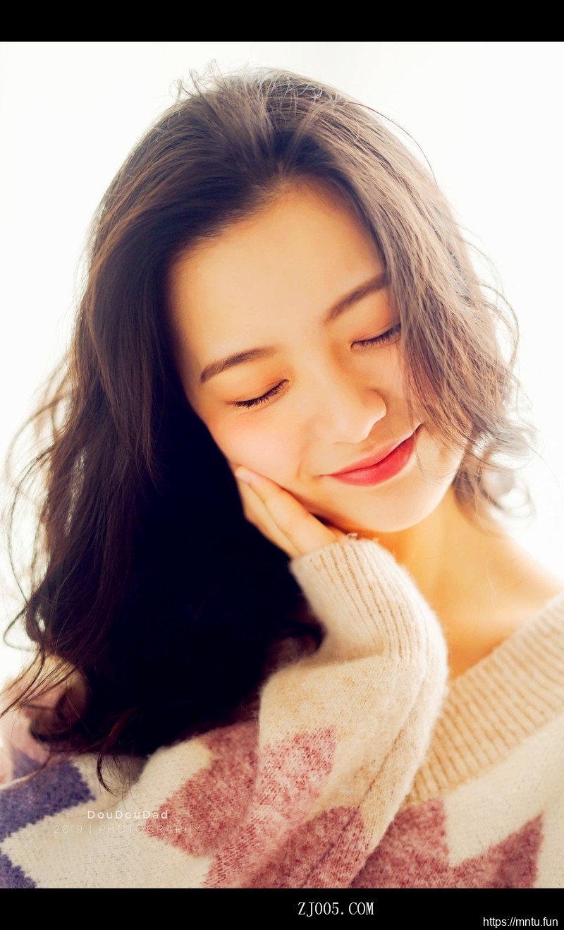 清纯美女大学生性感制服诱惑妹子图片合集