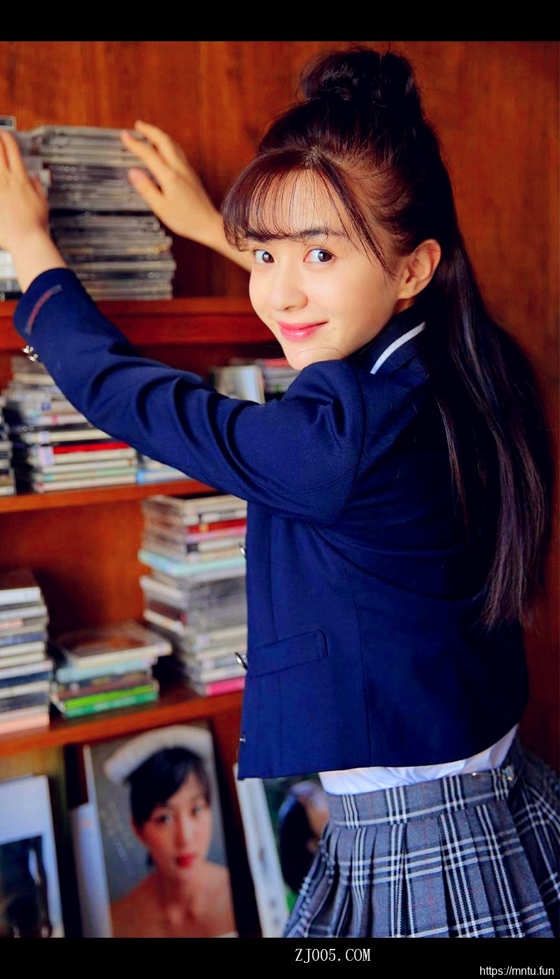 清纯美女大学生性感制服诱惑妹子图片合集