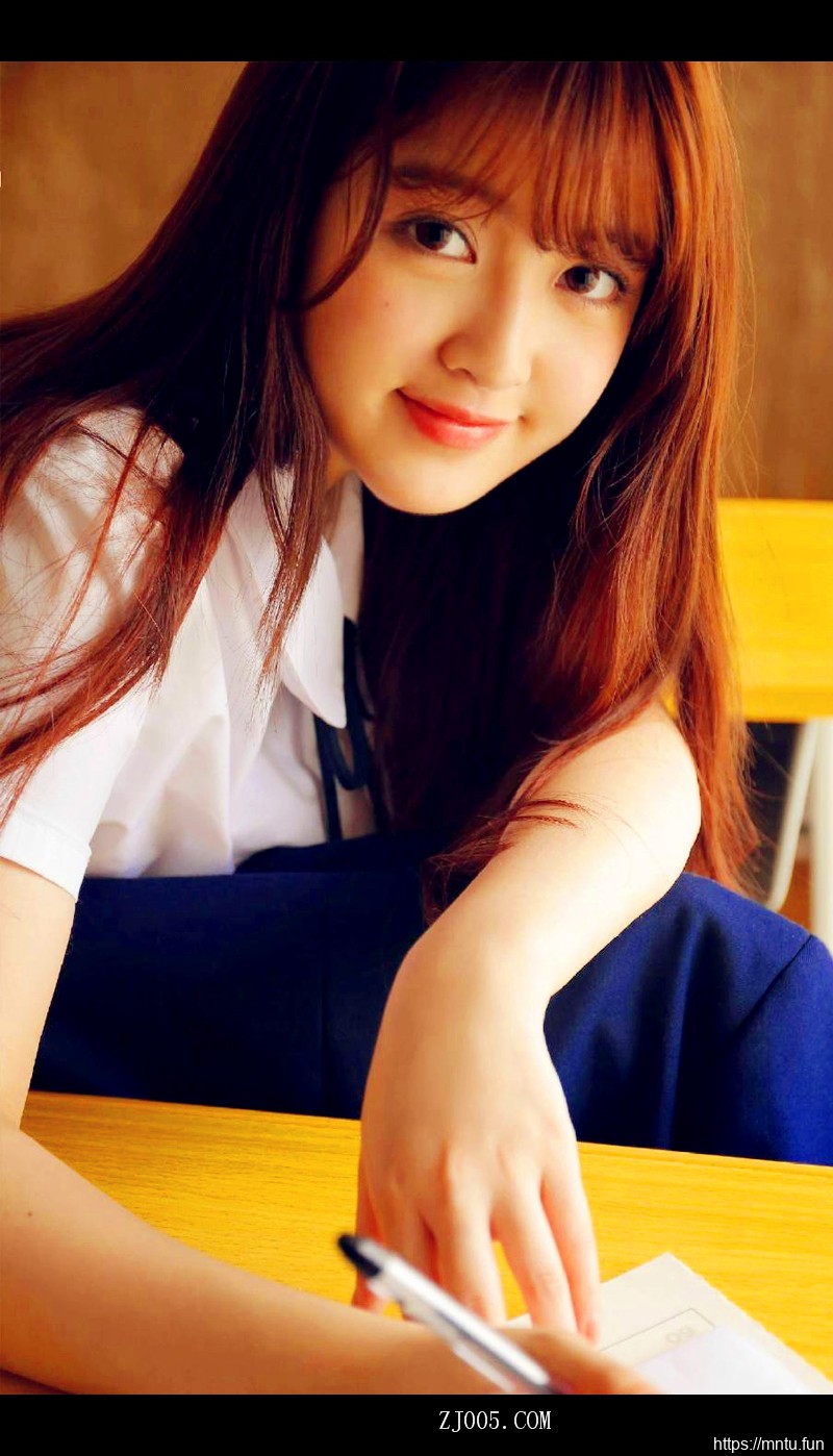 清纯美女大学生性感制服诱惑妹子图片合集