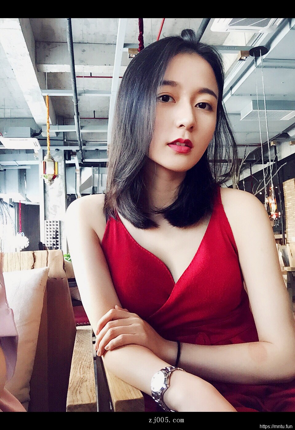 清纯美女图片合集一个比一个美尽显青春靓丽曲线！