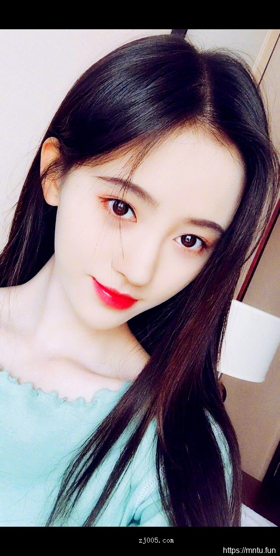 清纯美女图片合集一个比一个美尽显青春靓丽曲线！