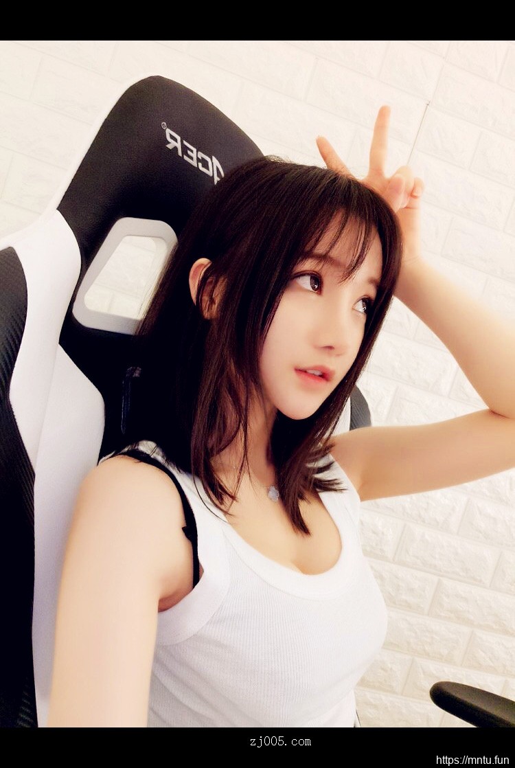 清纯美女图片合集一个比一个美尽显青春靓丽曲线！