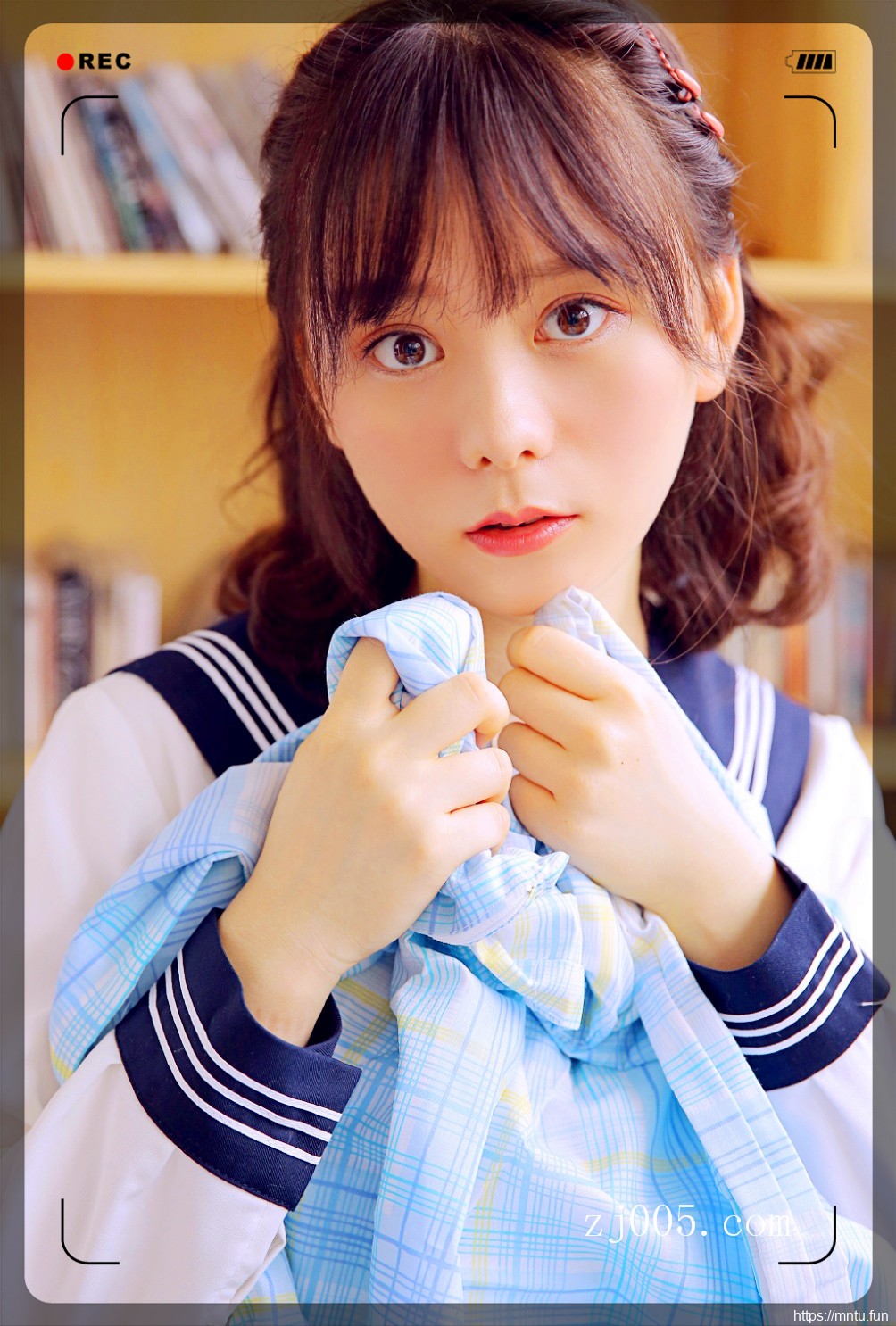 清纯美女演绎最美校花萝莉少女私房写真图片