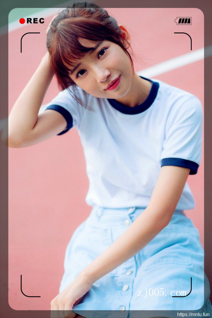 清纯美女演绎最美校花萝莉少女私房写真图片