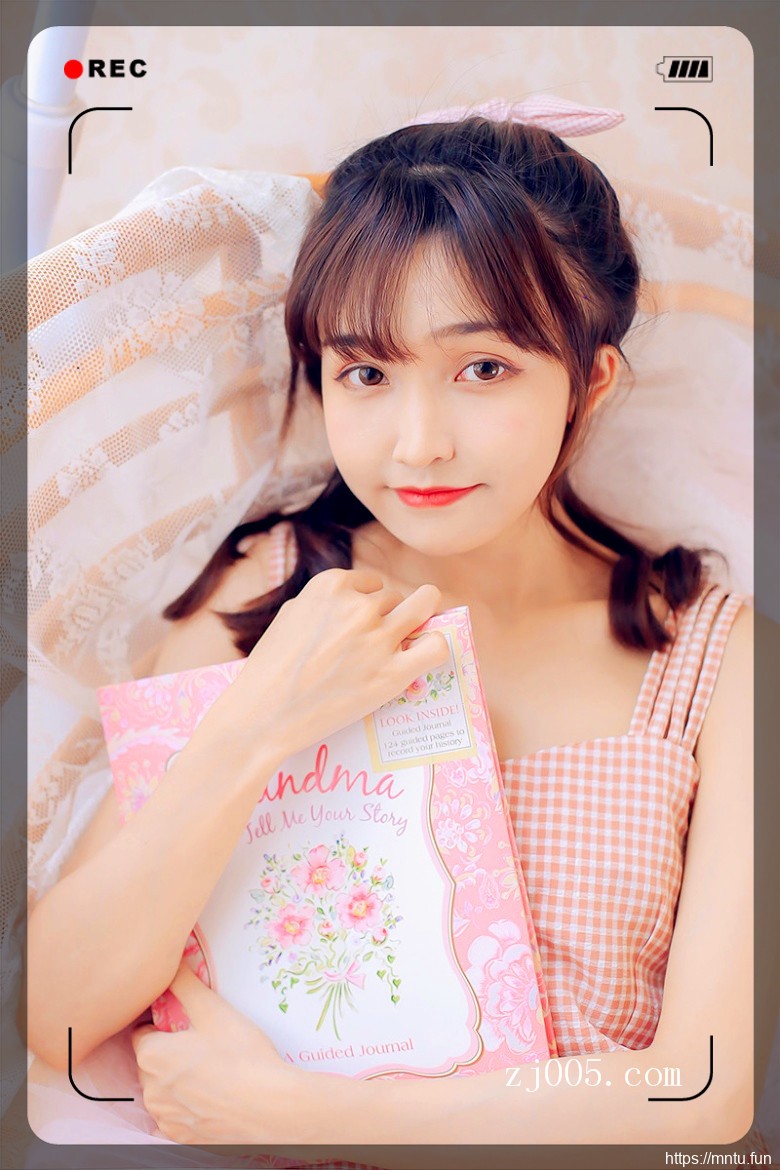 清纯美女演绎最美校花萝莉少女私房写真图片