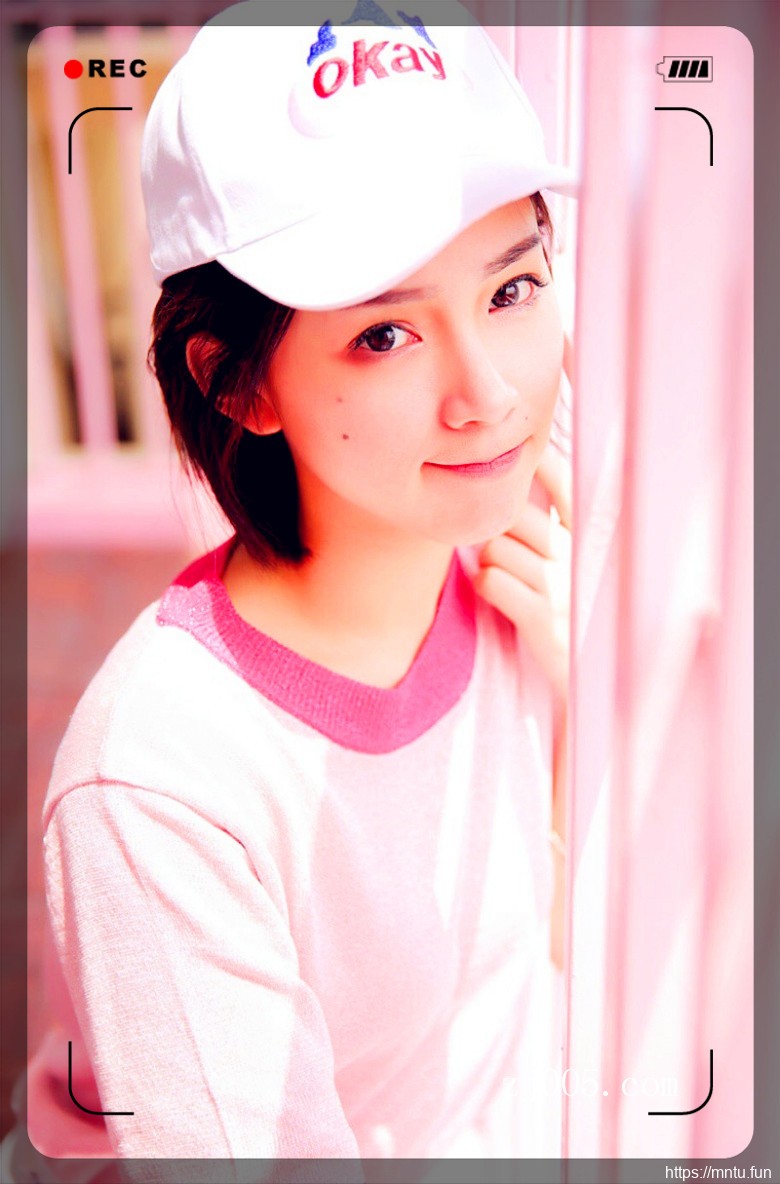 清纯美女演绎最美校花萝莉少女私房写真图片