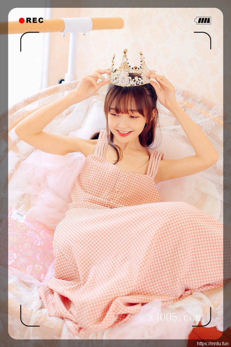 清纯美女演绎最美校花萝莉少女私房写真图片