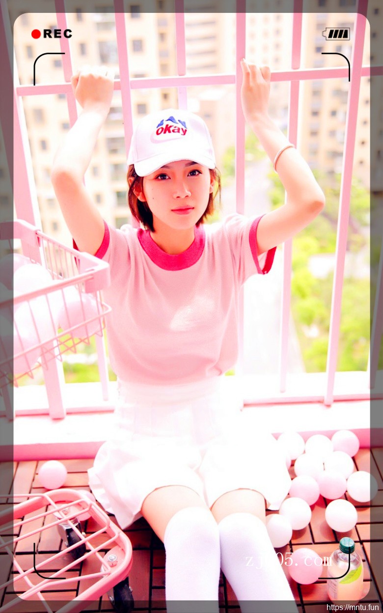 清纯美女演绎最美校花萝莉少女私房写真图片