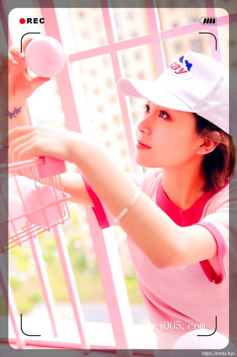 清纯美女演绎最美校花萝莉少女私房写真图片