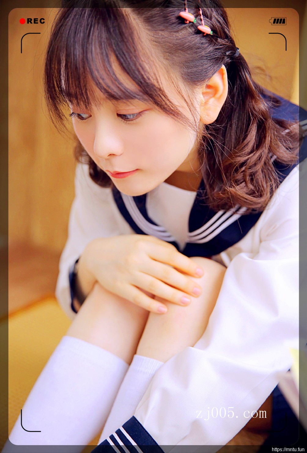 清纯美女演绎最美校花萝莉少女私房写真图片