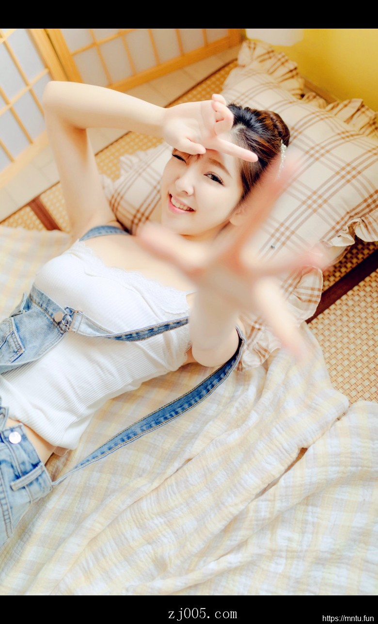 清纯美少女唯美写真有一个是我善良的小姨子