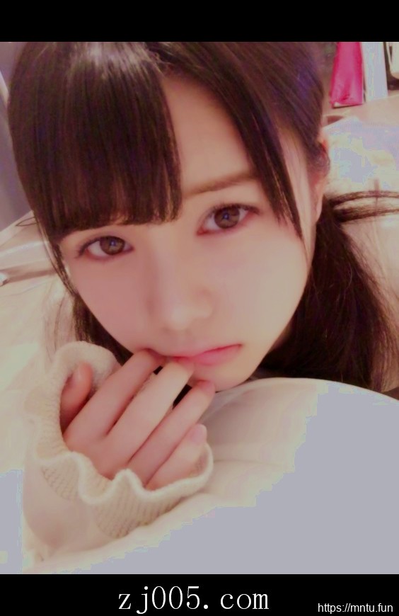 清纯羞涩美女MM十七岁的雨季妹子图