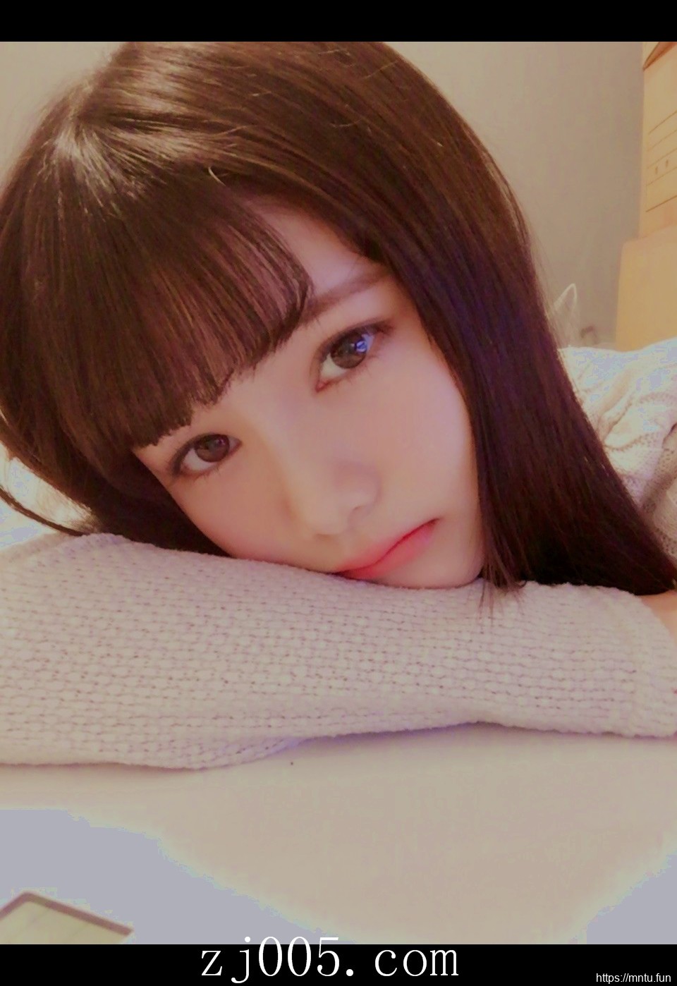 清纯羞涩美女MM十七岁的雨季妹子图