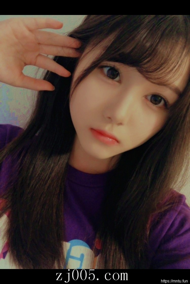 清纯羞涩美女MM十七岁的雨季妹子图