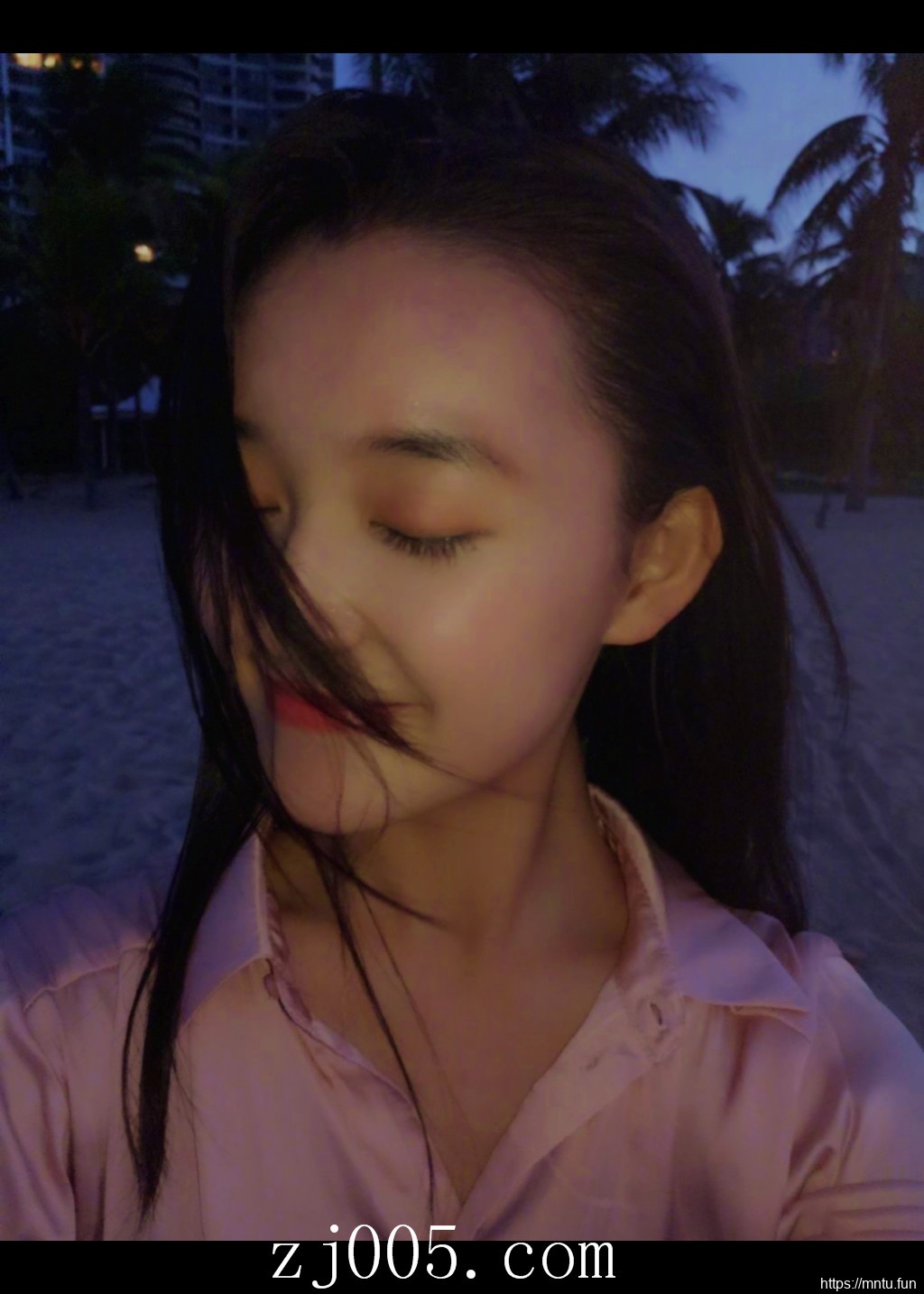 清纯羞涩美女MM十七岁的雨季妹子图