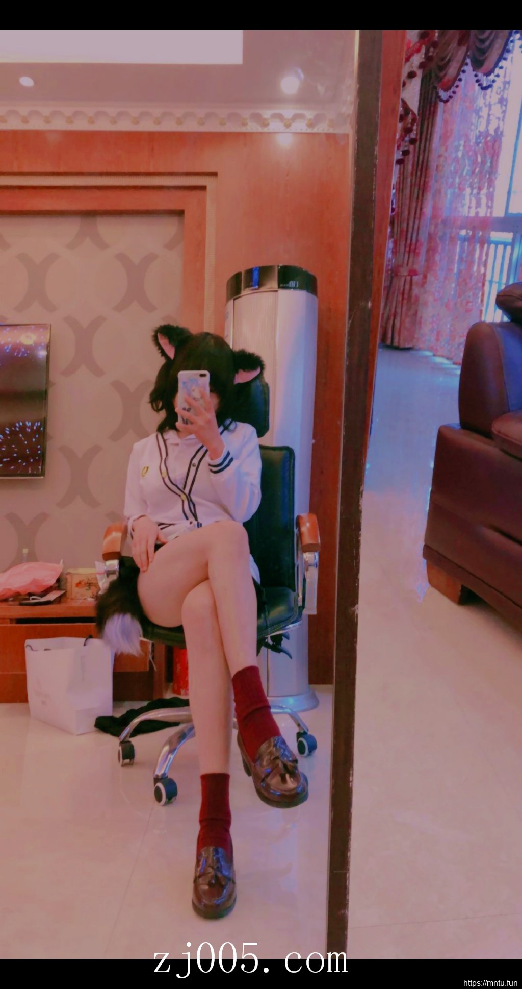 清纯羞涩美女MM十七岁的雨季妹子图